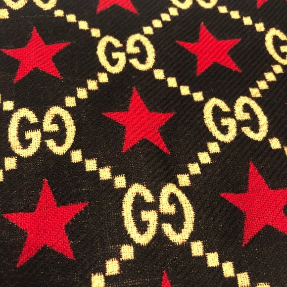 Gucci GG Stars Scarf in Black and Red NEW WITH TAGS - Picture 7 of 12